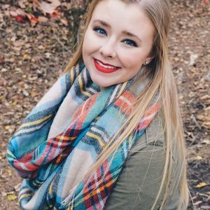 Meet your Posher, Emily